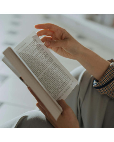 OLTRE LA COSCIENZA: viaggio tra letteratura moderna e psicoanalisi OLTRE LA COSCIENZA: viaggio tra letteratura moderna e psicoanalisi