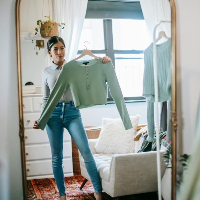 OLTRE LO SPECCHIO: celebra il corpo che cambia e vesti la tua essenza