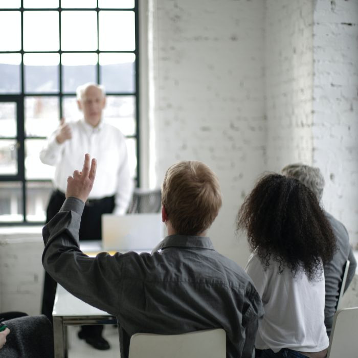 INGLESE INTERMEDIATE CONVERSAZIONE CON MADRELINGUA