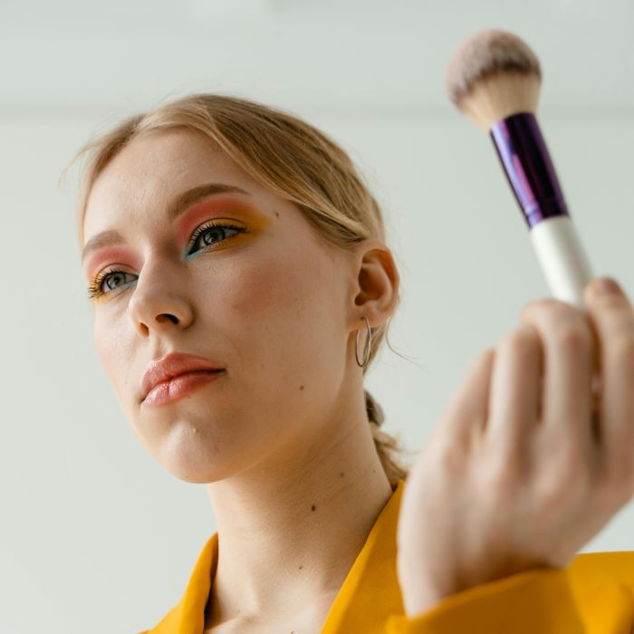 MAKE-UP OCCHI E SOPRACCIGLIA