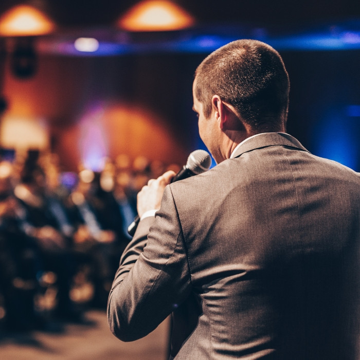 SPEAKERAGGIO RADIOFONICO E CONDUZIONE EVENTI