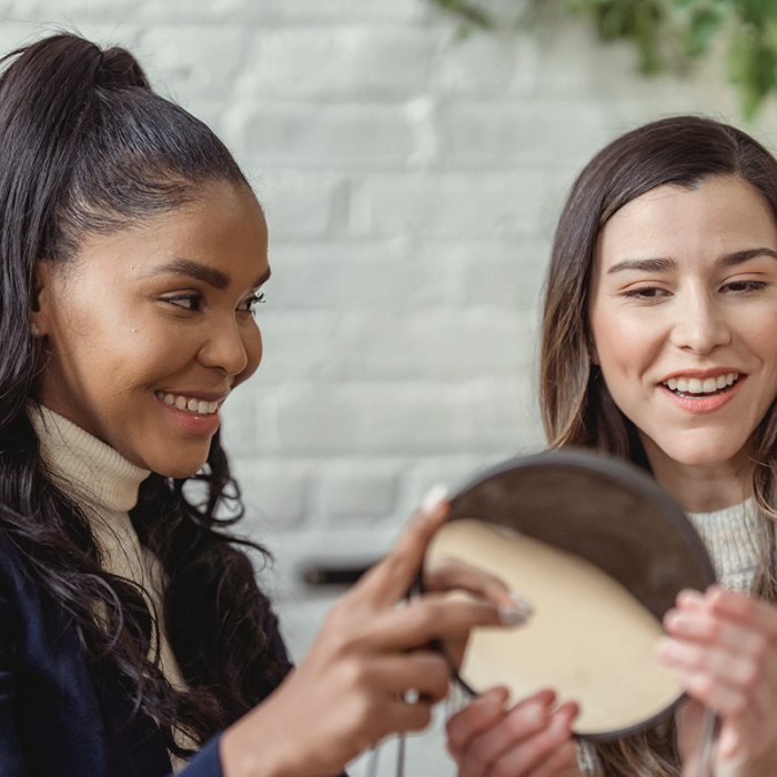 VALORIZZA LE TUE FORME DEL VISO