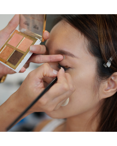 ESTATE GLOW: trucco fresco e a lunga tenuta