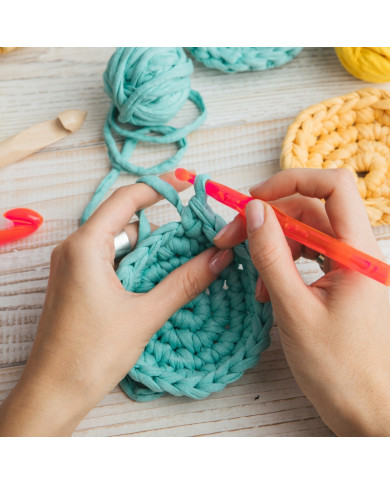 CROCHET LOVERS: le basi dell’uncinetto